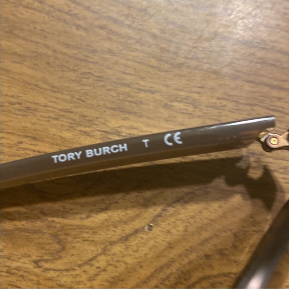 Tory  Burch Sunglasses - Picture 7 of 7